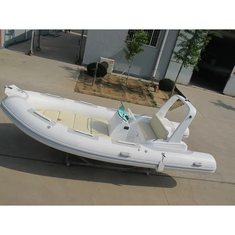 RIB520C 6-Personen-Schlauchboo – Outdoor Sports Center Bewertung und Preis